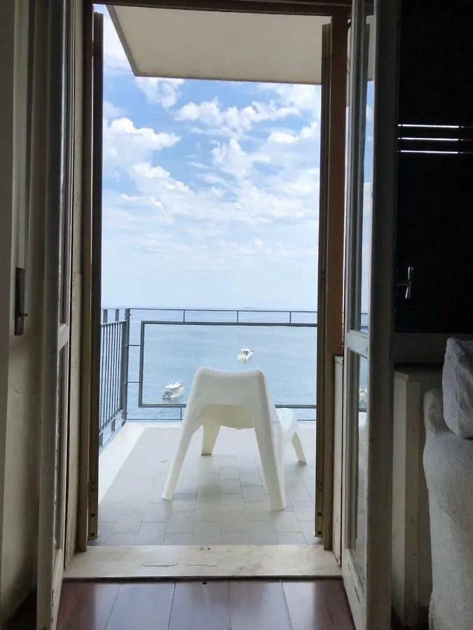 Appartement Casa Vitale Aci Castello Italië